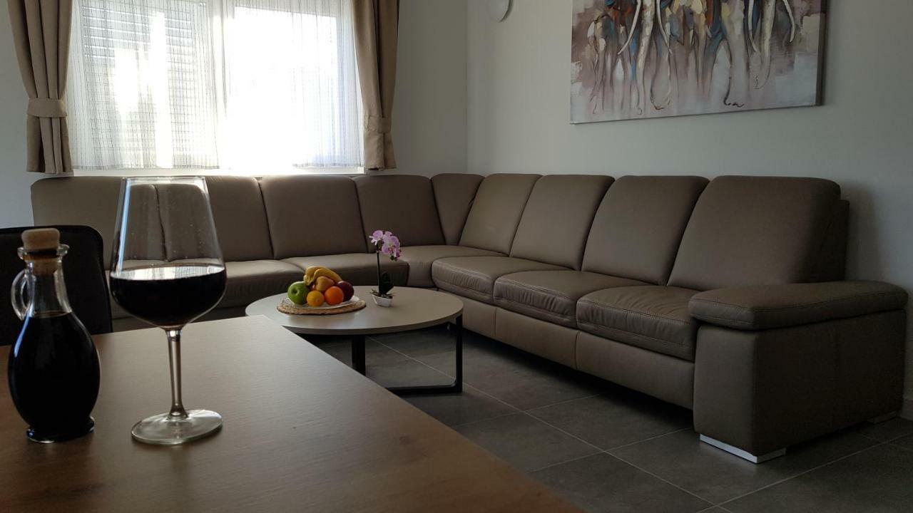 Apartment Aria Exclusive פטרצ'אנה מראה חיצוני תמונה